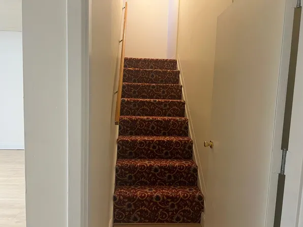 6029 Hudson Avenue image 6 of 9