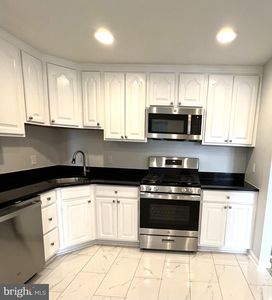 4412 Island Pl APT 203, Annandale, VA, 22003