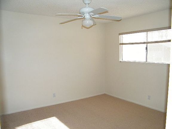 5th image of 205 Windsong St