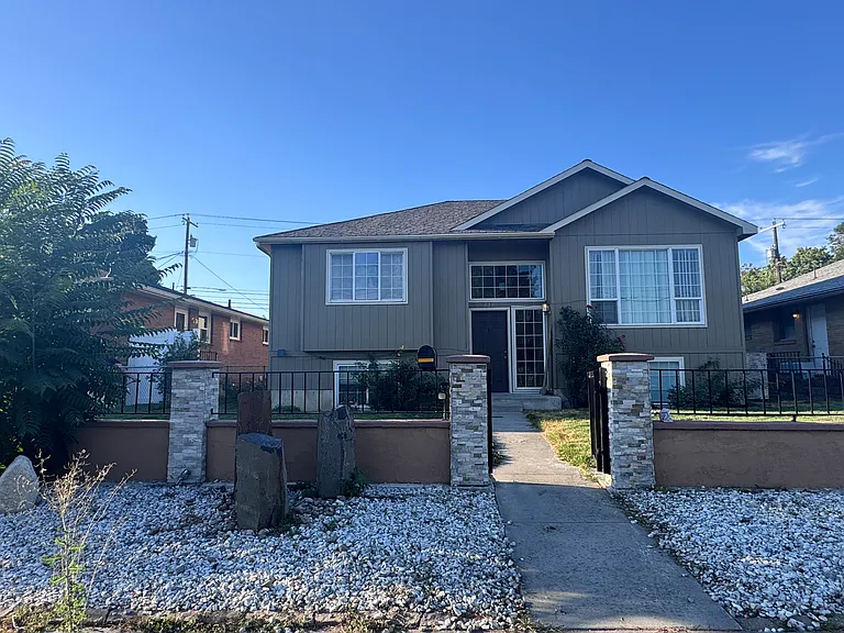 623 E Euclid Ave — Photo 1
