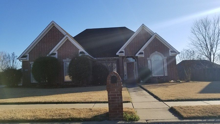 1st image of 3015 Turnberry Dr