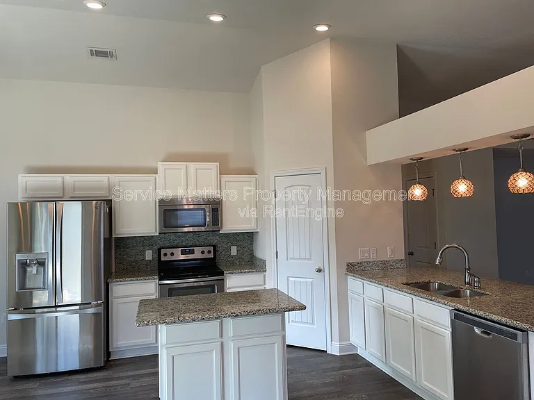 7954 Nalo Creek Loop — Photo 5