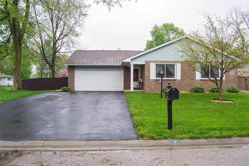 1 Emery Ct photo 1