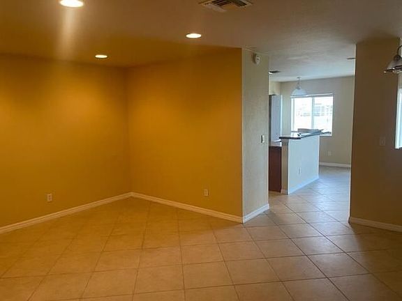 3rd image of 2599 SW Marshfield Ct