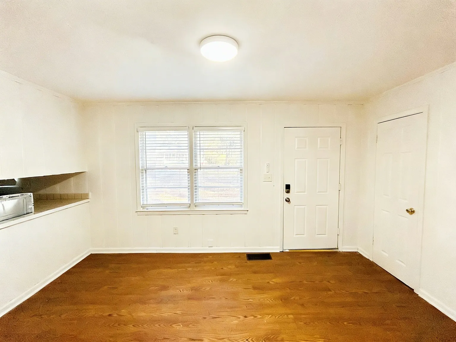 7062 Felton Lane — Photo 4