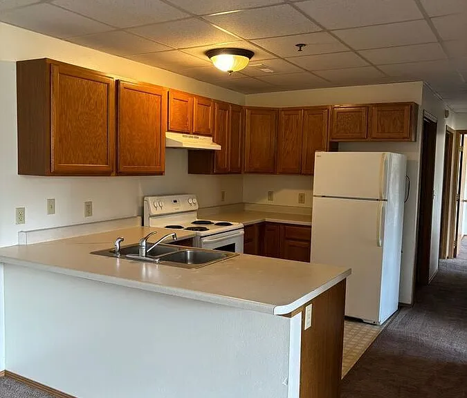 109 E Luverne St #105 — Photo 2