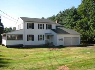 82 Redcoat Ln, Guilford, CT 06437