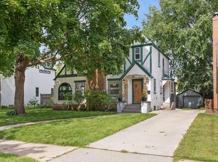 1655 Eleanor Ave, Saint Paul, MN 55116