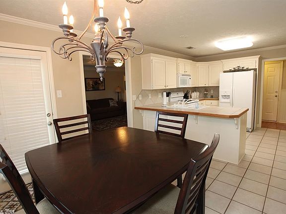 5th image of 1312 Bedford Dr