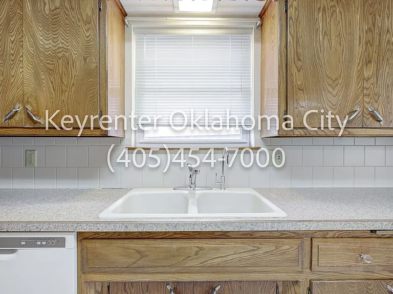 3632 Sunvalley Dr — Photo 17