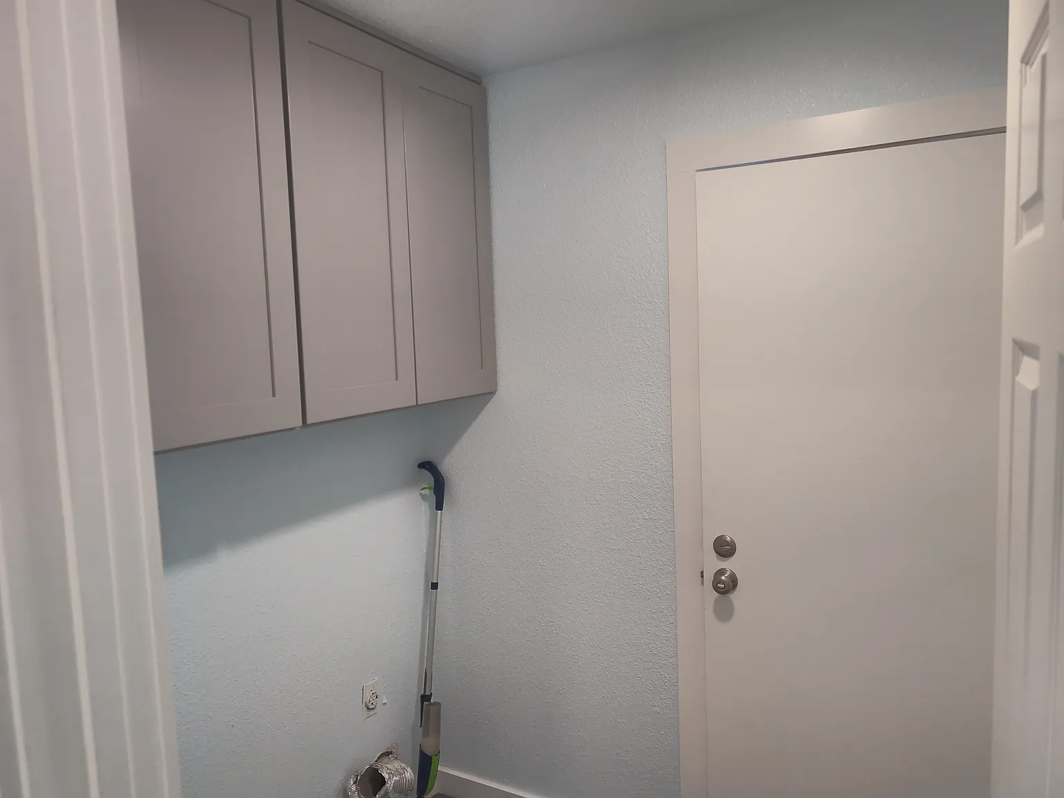 4 bed, 1924 sqft, $4,395 — Photo 3