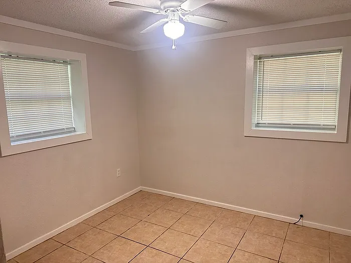 420 Lakeview Ave — Photo 11