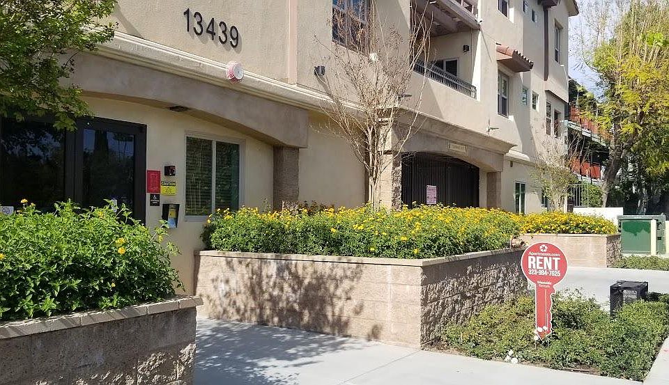 1st image of 13439 Burbank Blvd APT 216