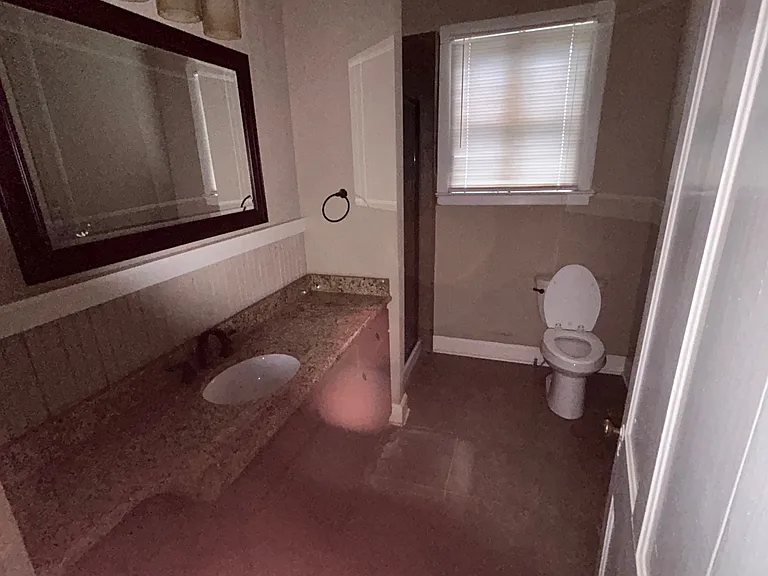 729 Royal St — Photo 12
