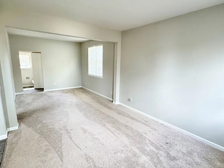 9413 Thatcher Hall Ct — Photo 12