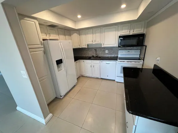 413 Greenbrier #A, West Palm Beach, FL 33417