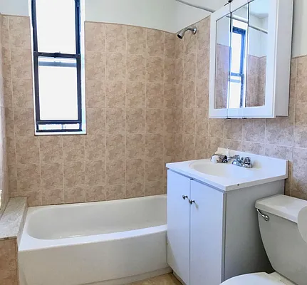 Rented by Zjama Realty Corp | media 9