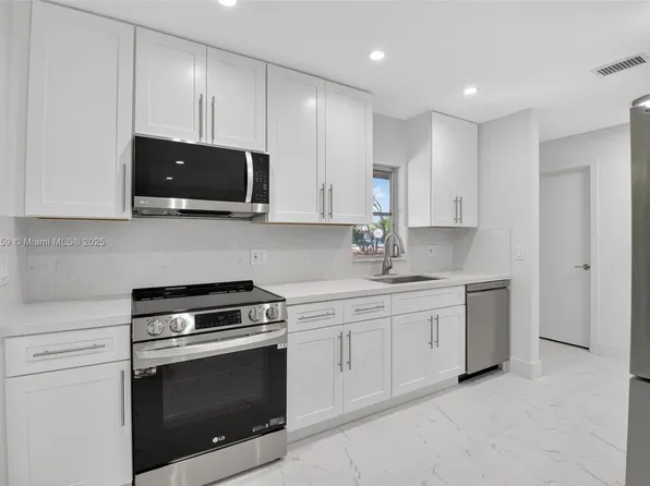 8840 Rheims Rd, Boca Raton, FL 33496