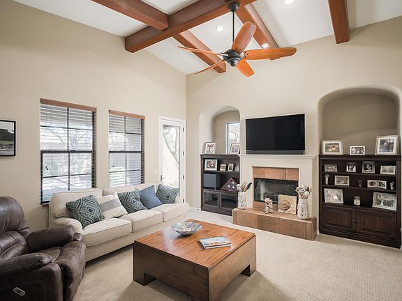 3rd image of 18650 N Thompson Peak Pkwy APT 1038