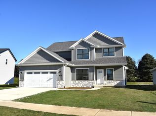 708 Rapp Dr, Mahomet, IL 61853