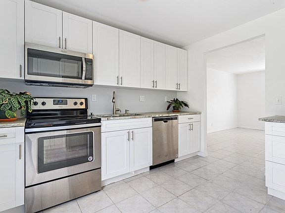 2nd image of 216 Ocean Breeze St APT 1