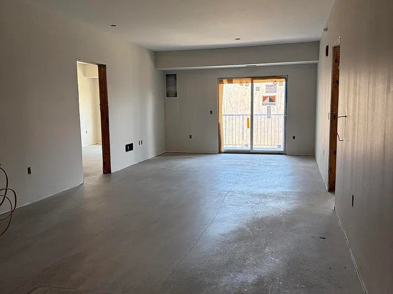 2645 Burton Rd #4 — Photo 13