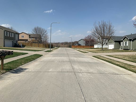 4th image of 10708 Winding River Dr