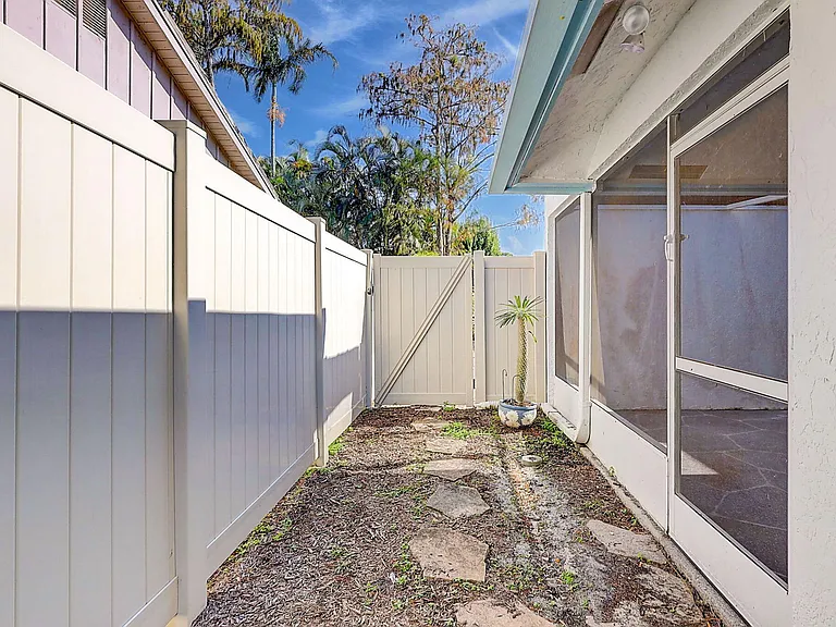 1176 Staghorn St — Photo 23