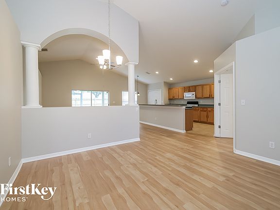 4th image of 642 Delancey Dr