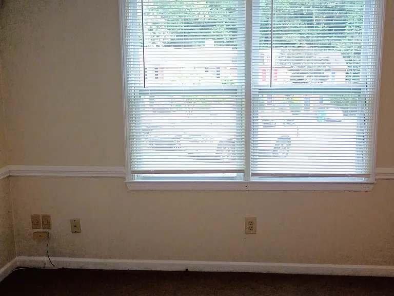 5290 Oakridge Dr — Photo 2