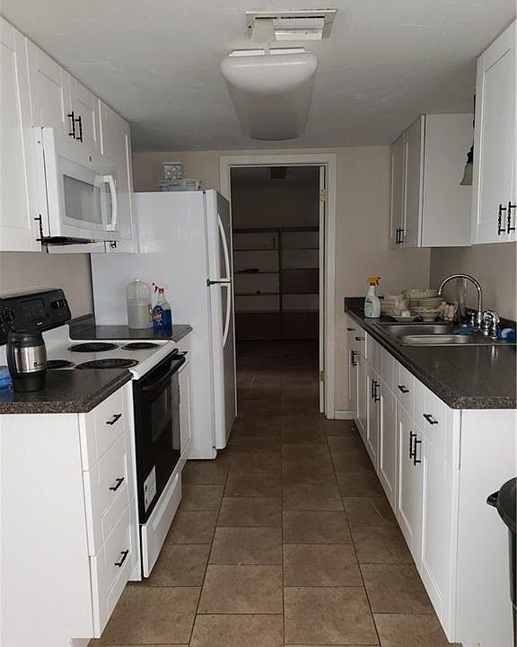 1st image of 4953 Gary Dr