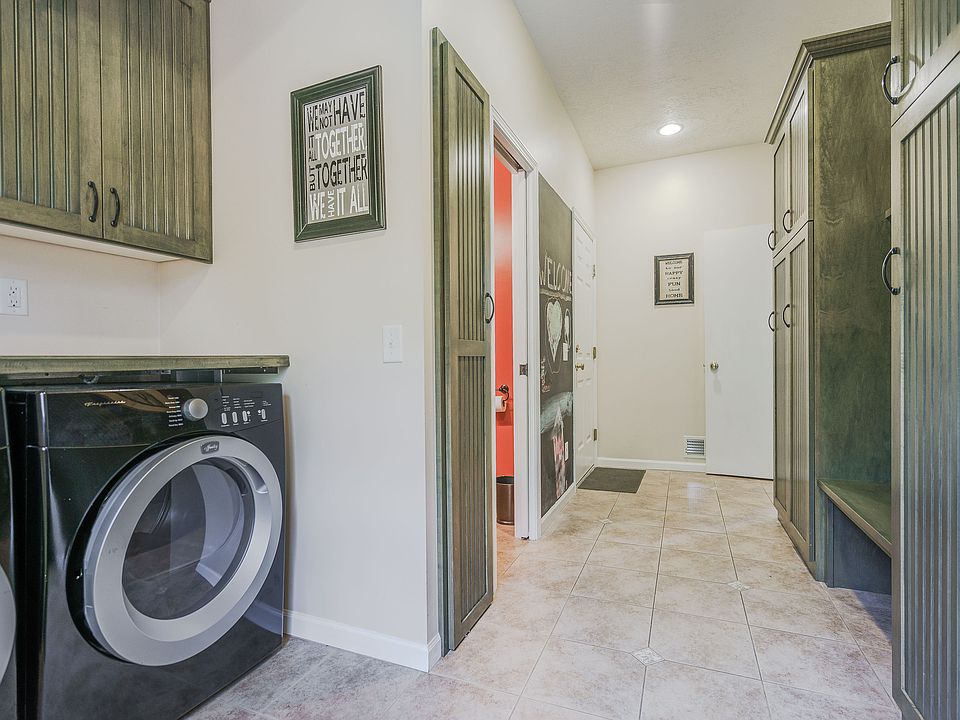 2nd image of 12705 Diamond Dr