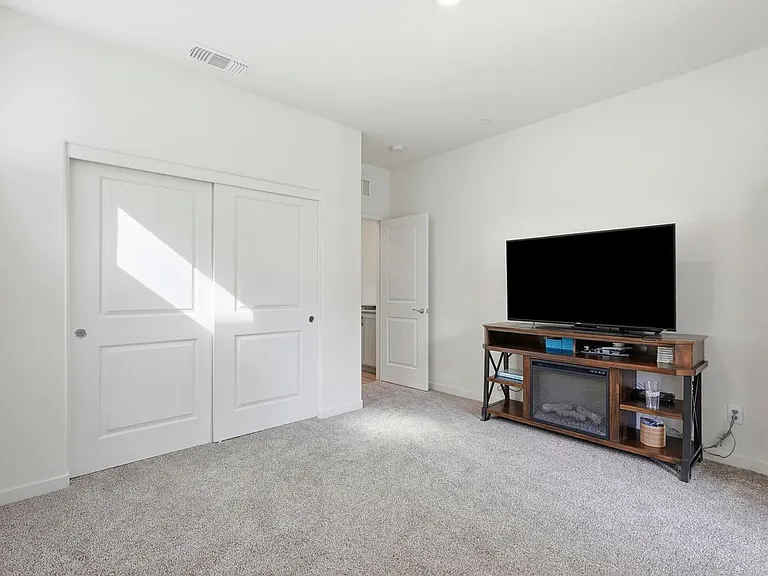 2809 Earthened Walk — Photo 30