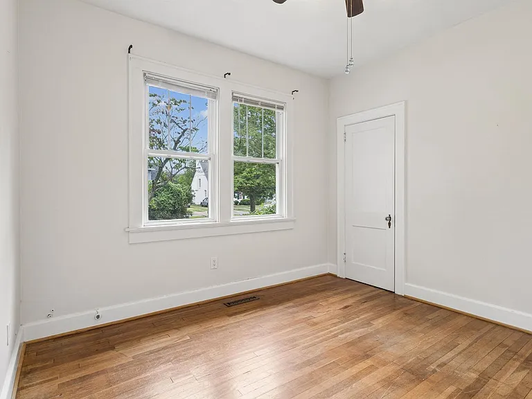 7 Willoughby Pl — Photo 18