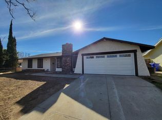 461 W Chaparral St, Rialto, CA 92376