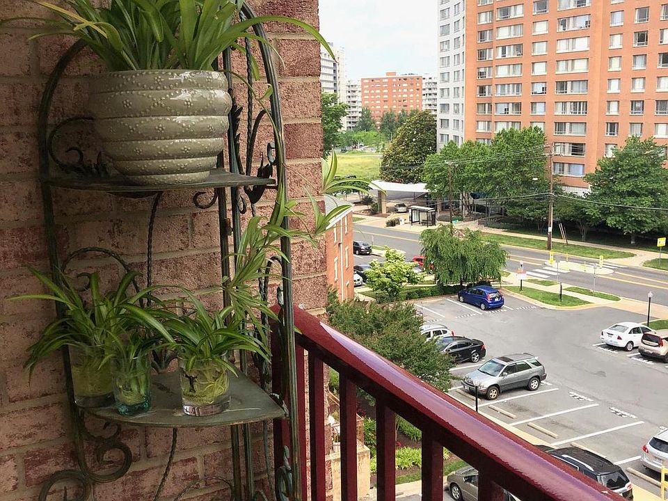 1st image of 1220 Blair Mill Rd APT 302