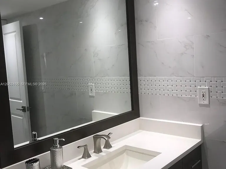 19390 Collins Ave #417 — Photo 6
