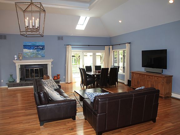 4th image of 3 Stone Ln