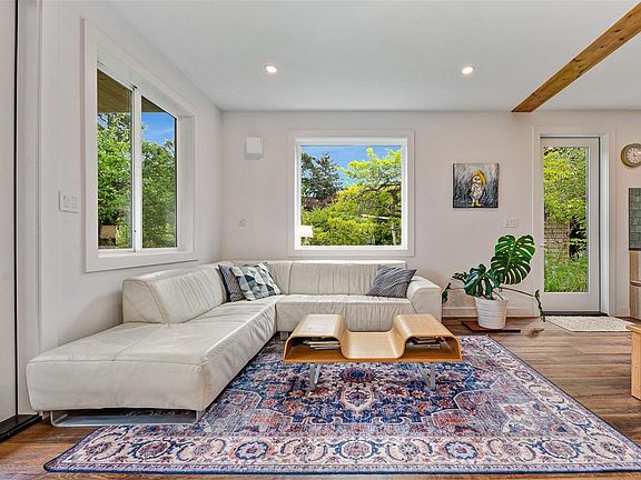 2nd image of 841 Burrill Rd