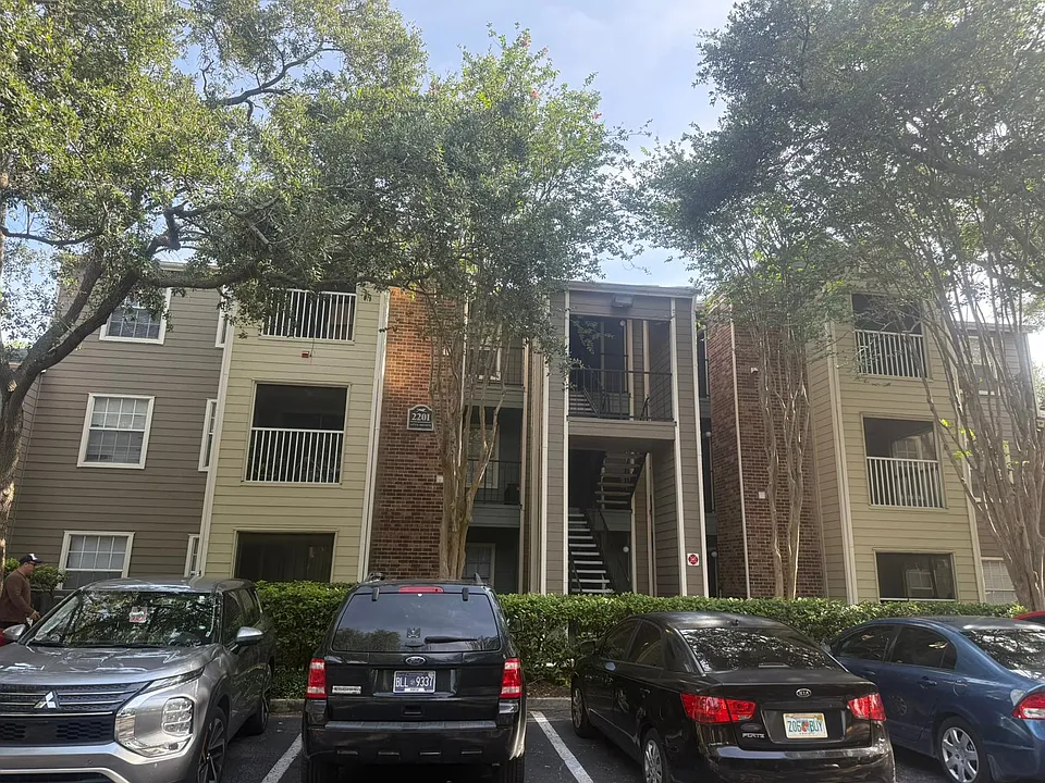 2201 Metropolitan Way
