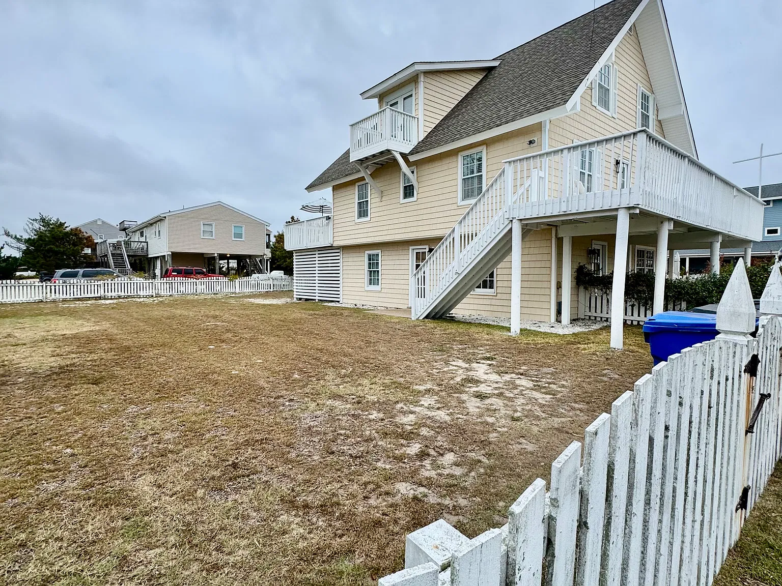 4 bed, 3.5 bath, 2790 sqft, $4,000 — Photo 3
