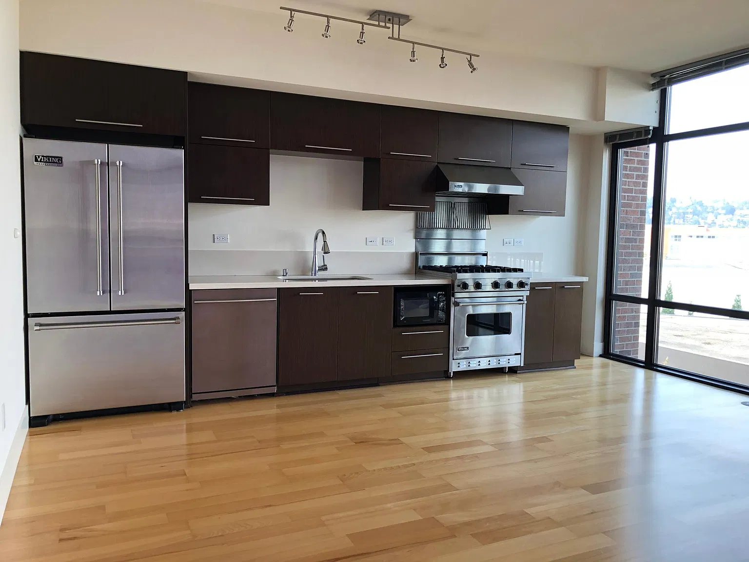 1 bed, 771 sqft, $2,600 — Photo 3