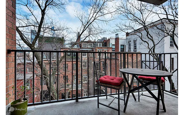 Rented by Douglas Elliman | media 10