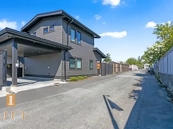 901 Jackson Cres #1A, New Westminster, BC V3L 4S1