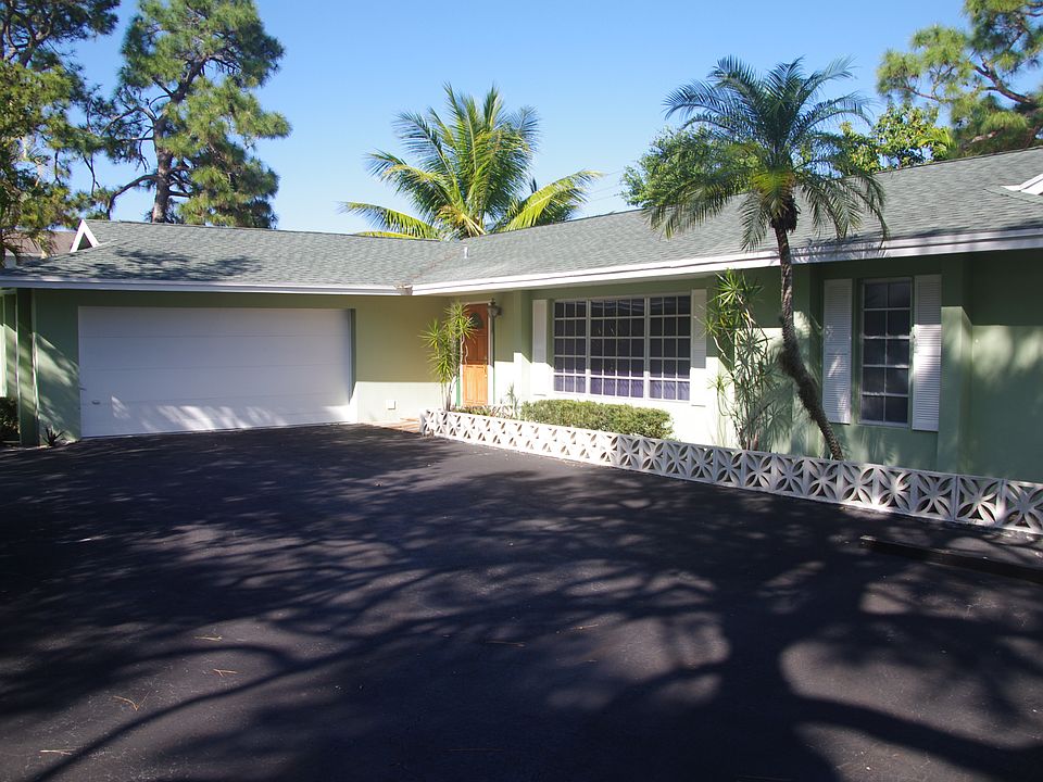 1st image of 88 Yacht Club Pl