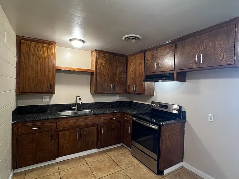 Soranno Avenue Apartments — Photo 7