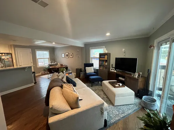 4510 Washington St, Kansas City, MO 64111