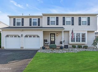 39 Cherrytree Cir, Howell, NJ 07731