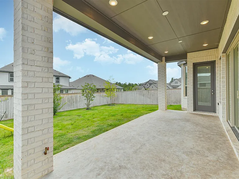 27027 W Rustlers Bnd — Photo 3
