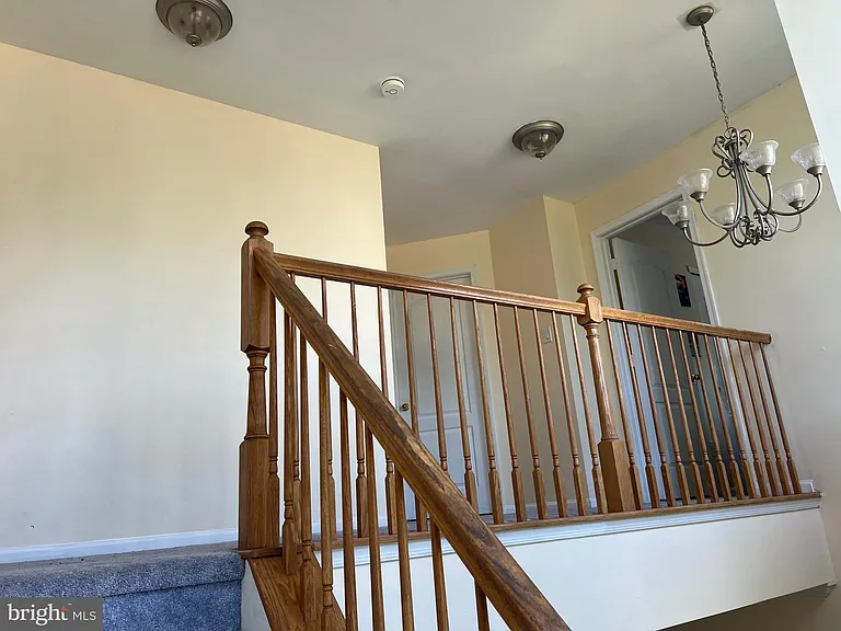95 Roosevelt Blvd — Photo 11